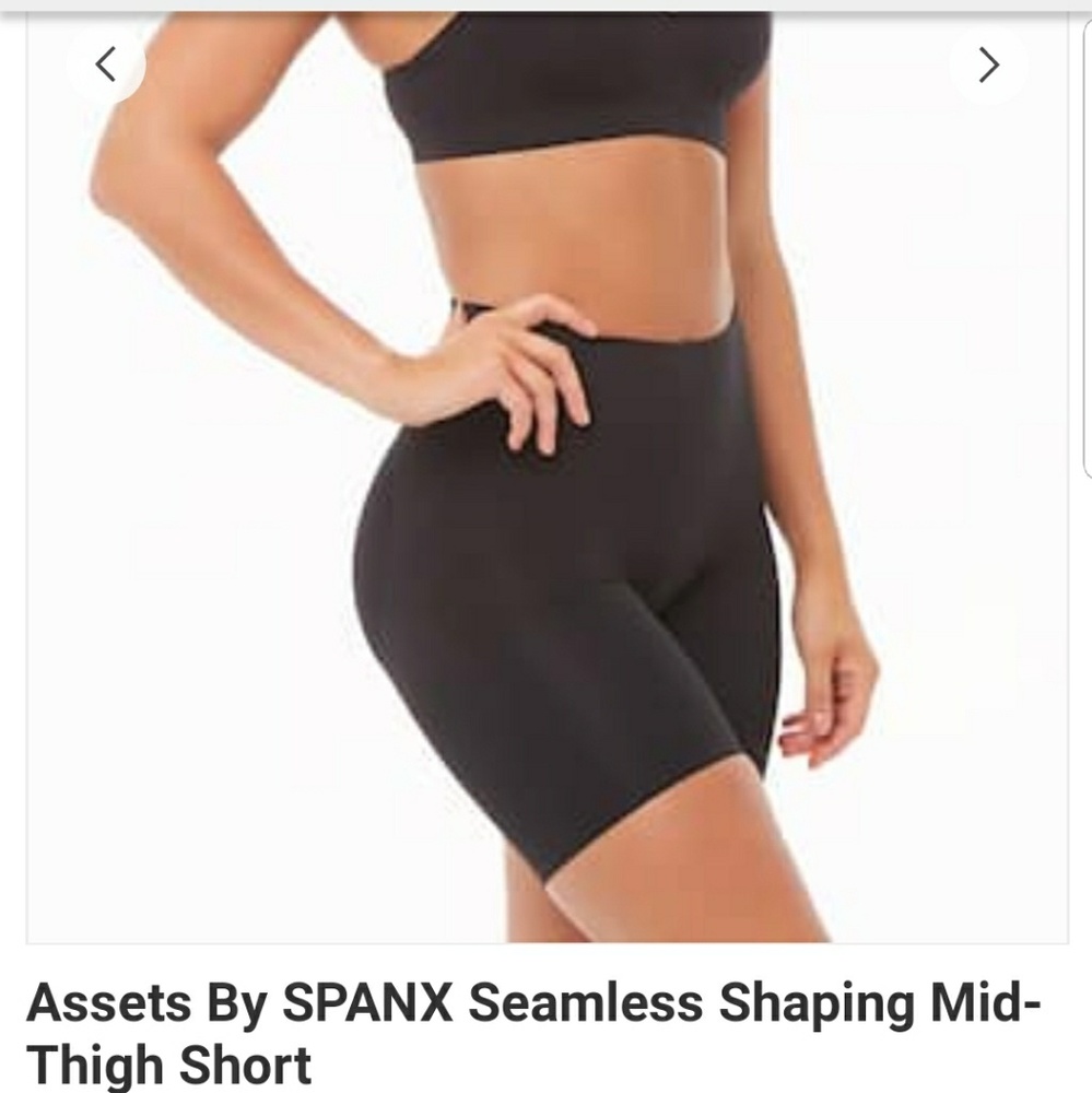 Spanx Seamless Shaping shorts